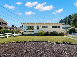 860 35th St, Astoria, OR