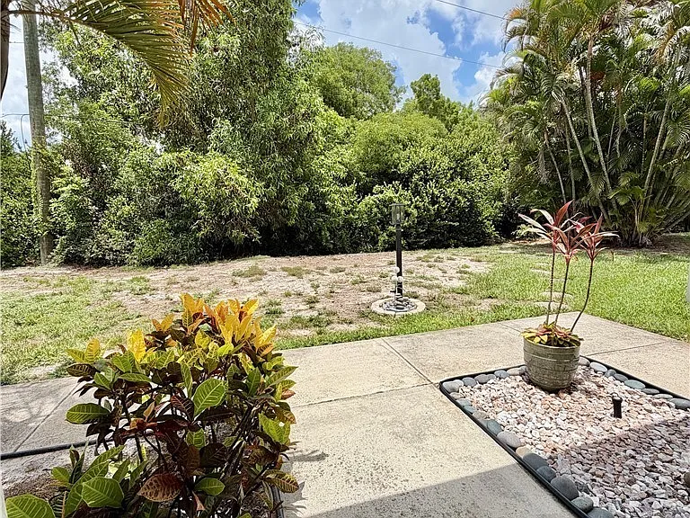 6220 Timberwood Cir #122 — Photo 9