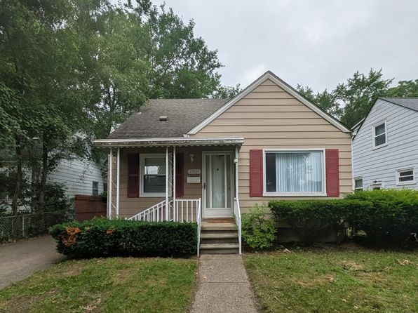 23819 Tawas Ave