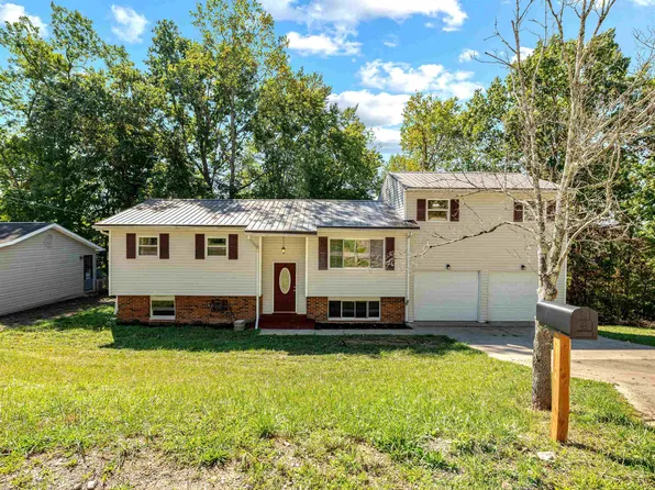 121 Pennington Way, Lavalette, WV 25535