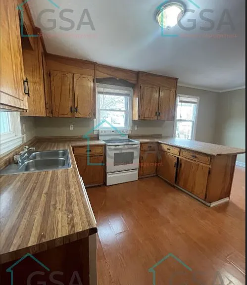 11 Waco St — Photo 9