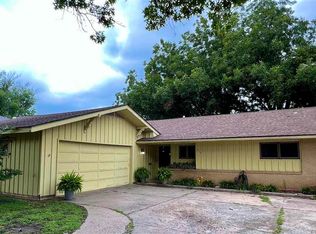 512 E Oklahoma Ave, Blackwell, OK 74631