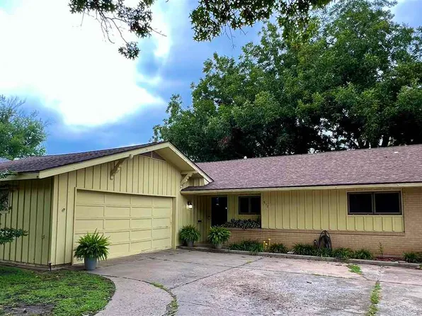 512 E Oklahoma Ave, Blackwell, OK 74631