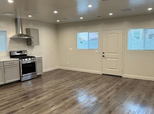 10653 McVine Ave, Sunland, CA 91040