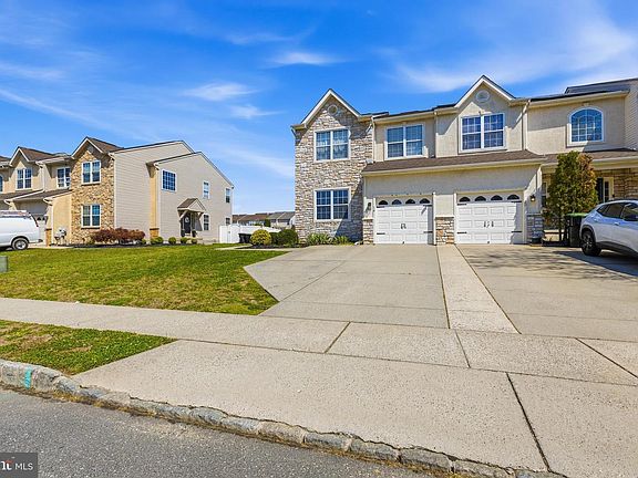 4th image of 18 Bryce Rd