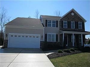 1st image of 37 Airmont Dr