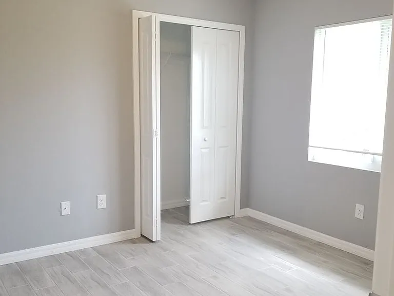 8527 Agate St — Photo 9
