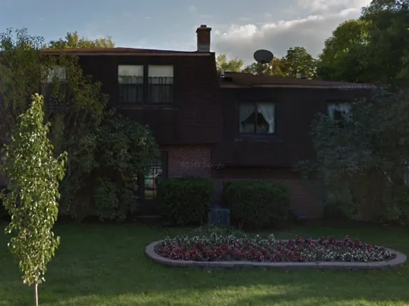 201 W Oak St, Grafton, WI 53024