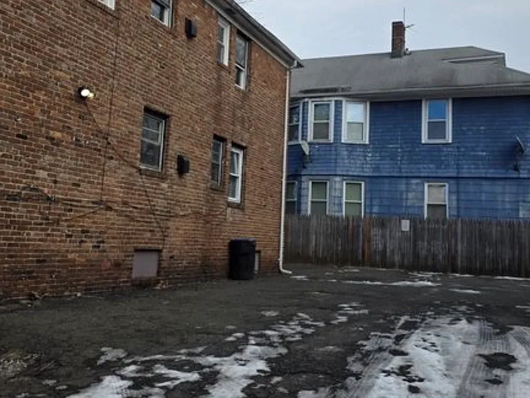 1611 Oliver St #B — Photo 14