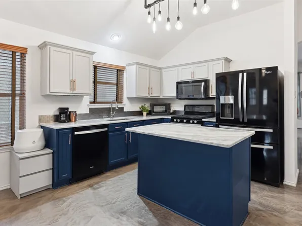 8548 Cactus Patch Way, Fort Worth, TX 76131