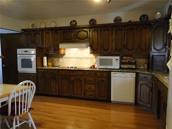 5th image of 105 SE Richardson Pl