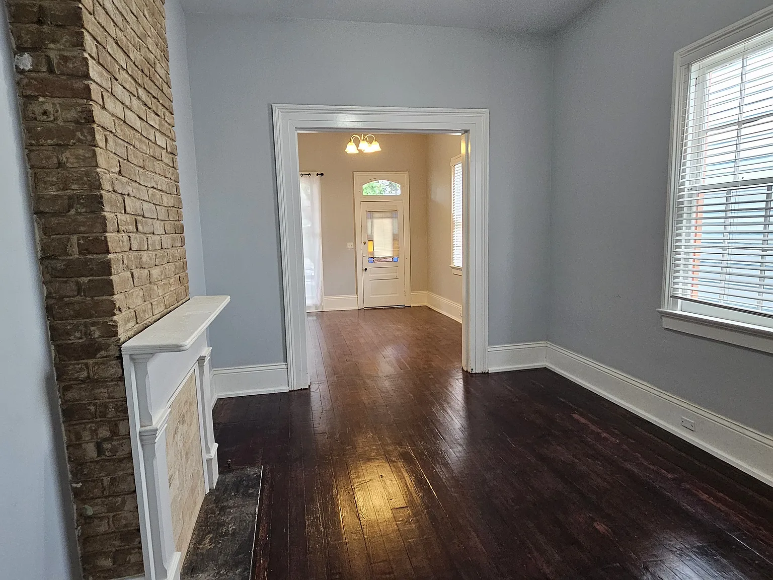 2 bed, 1.5 bath, 1100 sqft, $1,650 — Photo 2