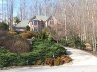 22 Bent Oak Ln, Asheville, NC 28803