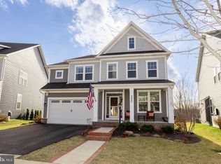 2425 Morgans Point Dr, Dumfries, VA 22026