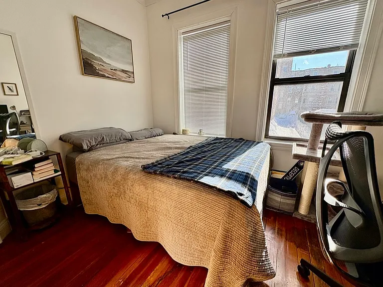 231 Harvard Ave #1 — Photo 3