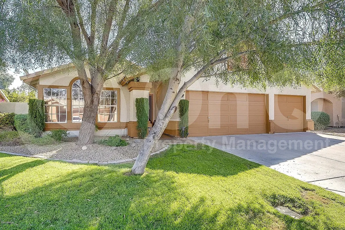 3 bed, 3.0 bath, 1720 sqft, $2,650 — Photo 1