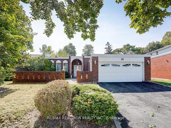 9 Eastlea Cres, Toronto, ON M1T 3A5
