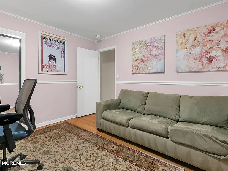 10 Tilton Rd — Photo 26