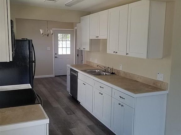 4th image of 4418 Avenue P 1/2