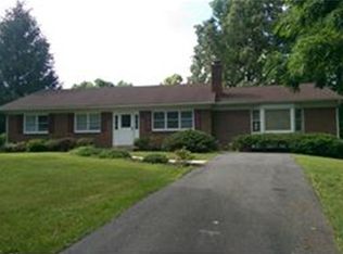 99 Canzonet Dr, Newark, DE 19702
