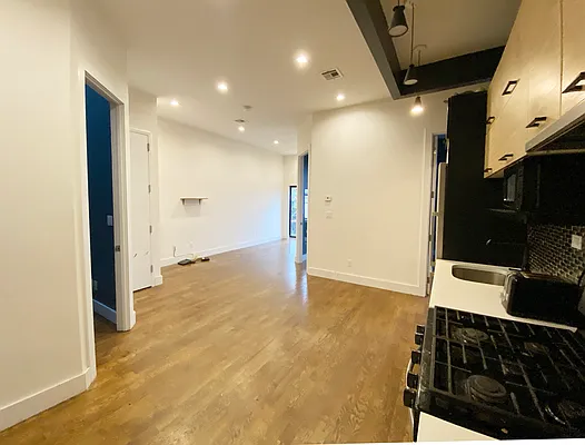 Rented by Nooklyn NYC LLC | media 14