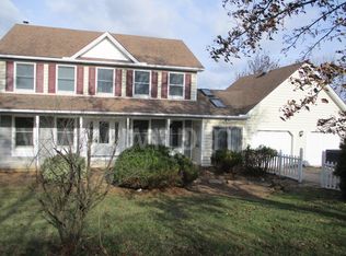 101 W Bruce Rd, Fawn Grove, PA 17321