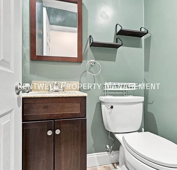 1114 Tabor Ter — Photo 11