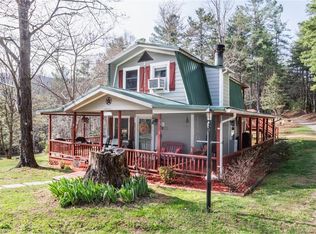 6414 Summit Rd, Purlear, NC 28665