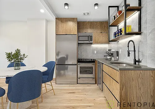 272 S 1st St #2C Photo 1