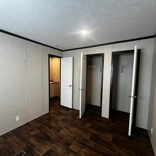 3 bed, 2.0 bath, $1,462 — Photo 1