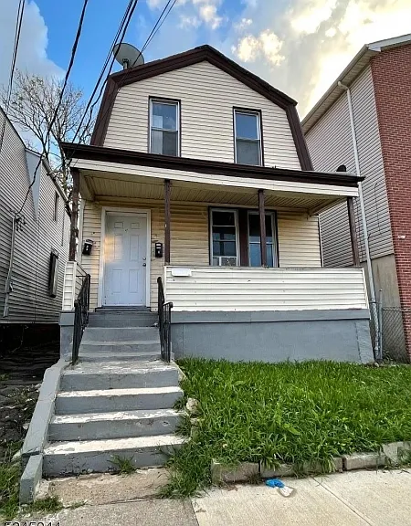 42 Shaw Ave #2 — Photo 6