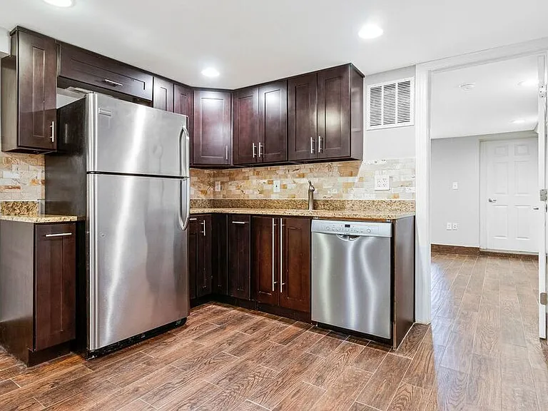 919 Decatur St NW — Photo 42