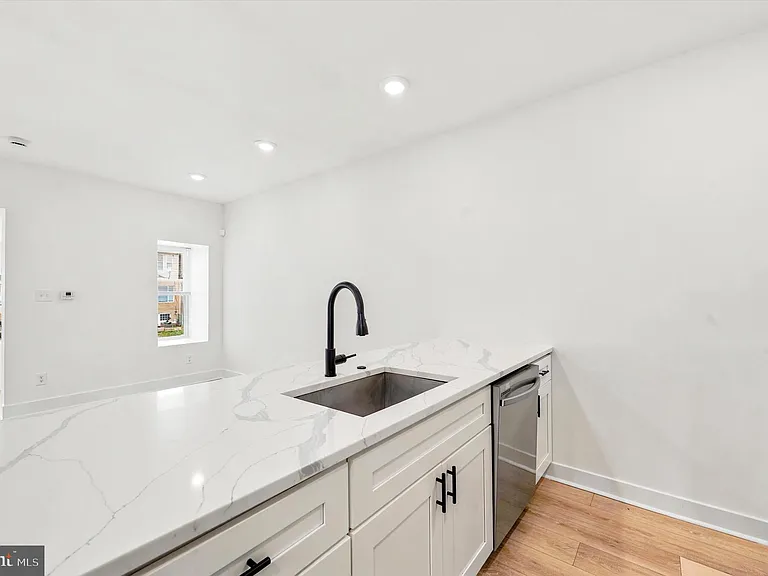 5616 Florence Ave — Photo 14