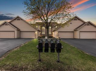 17515 Emily Ann Ct UNIT B, Brookfield, WI 53045