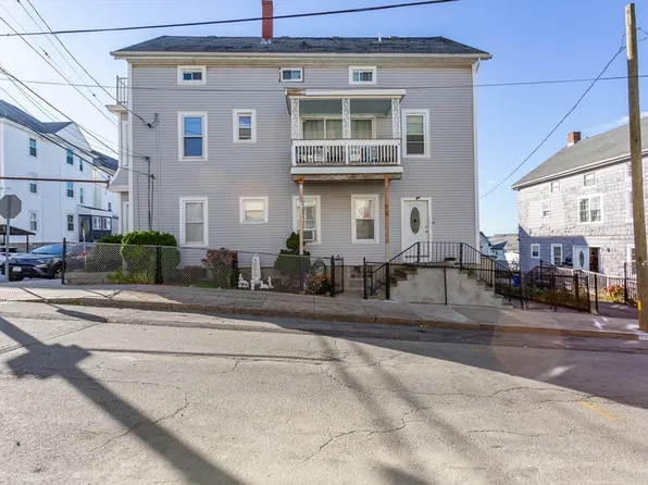 474 William St, Fall River, MA 02721