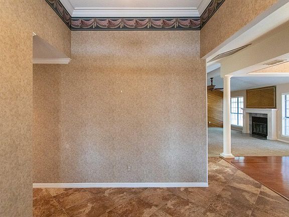2nd image of 2 Bosque Cir