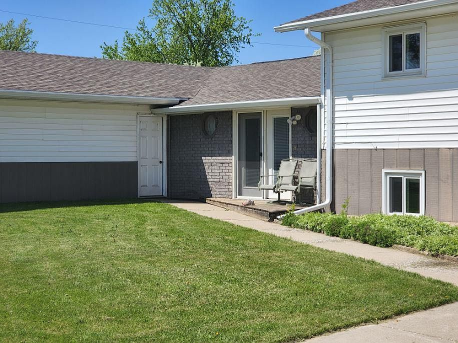 200 S Creek St, Iroquois, SD 57353 Zillow
