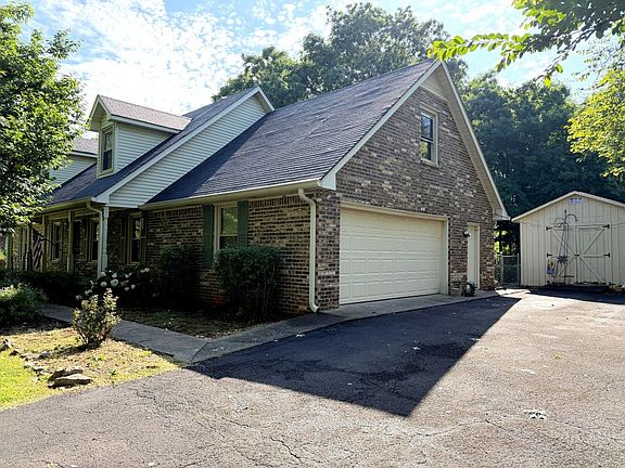 5th image of 687 Plantation Dr