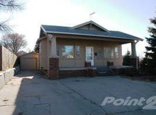 208 E King Ave, Chamberlain, SD 57325