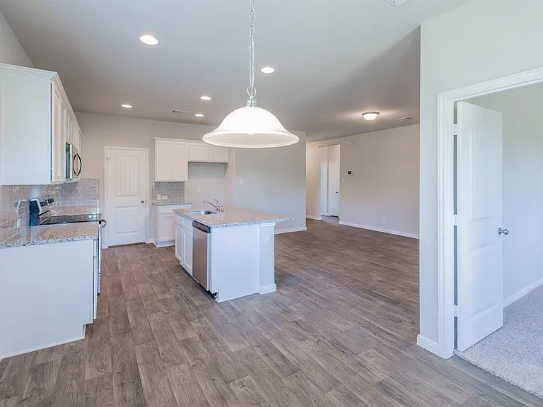6621 Kildare Dr — Photo 15
