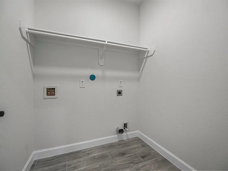 1078 Saint Clair St #A — Photo 17