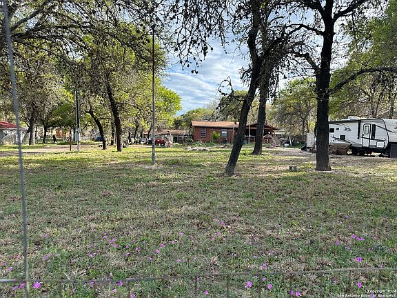 4th image of 1630 BIG OAK DR