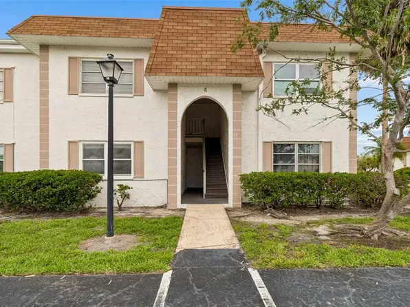239 S McMullen Booth Rd APT 37, Clearwater, FL 33759