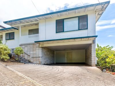 3742 Claudine St, Honolulu, HI, 96816