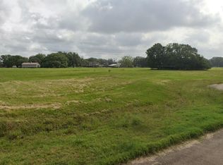 1014 Lone Star Ct, Angleton, TX 77515