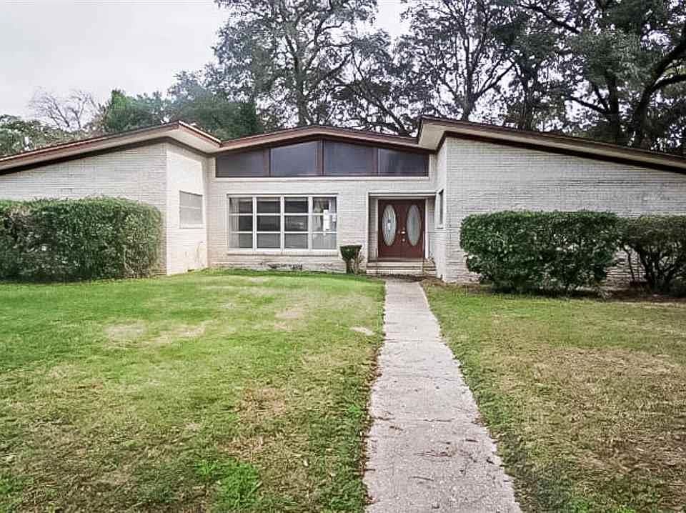 1st image of 5824 Ringgold Dr