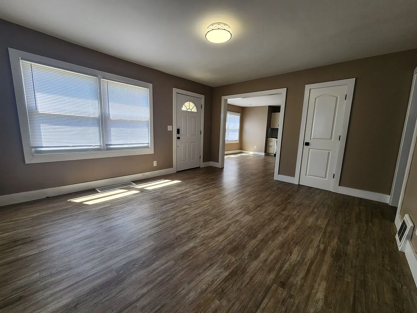 Spacious 2-Bedroom, 1-Bathroom Home Available Now!! — Photo 4