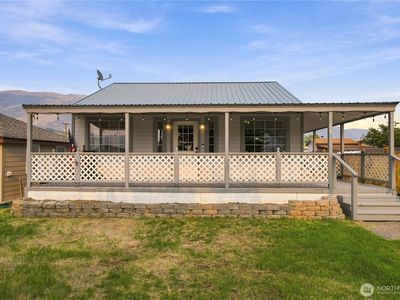 16 Freemont Avenue, Rock Island, WA, 98850
