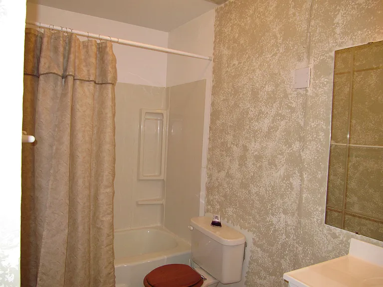 226 Georgetown Dr #F — Photo 8