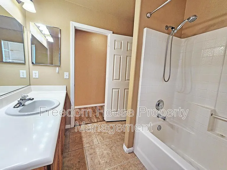 3680 Ravine Ave — Photo 22
